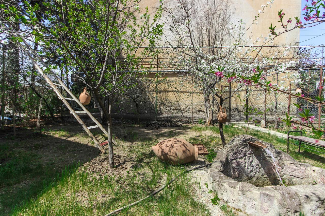 Apartment Gardens 44 Tiflis Dış mekan fotoğraf