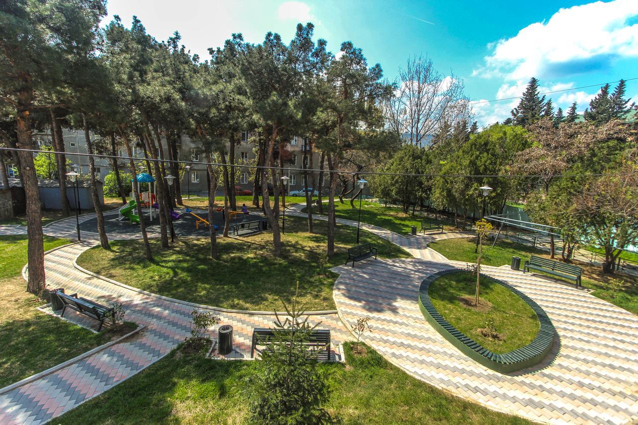 Apartment Gardens 44 Tiflis Dış mekan fotoğraf